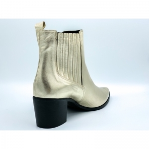 MAARTJE GOUD