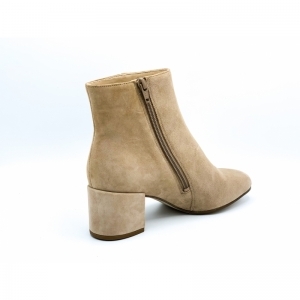 8-134102 DAYDREAM TAUPE